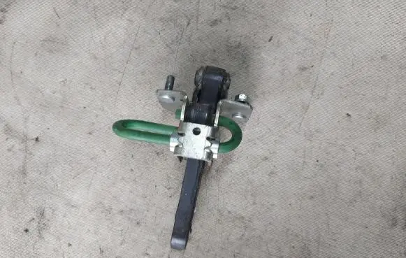 Volvo XC90 Front door check strap stopper 81278216