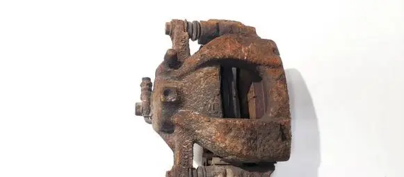 Toyota Auris 150 Front brake caliper