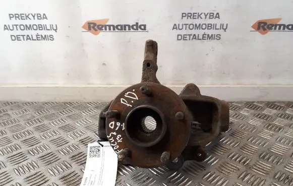 Ford Focus Front wheel hub spindle knuckle AV613K170