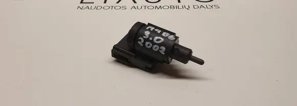 Audi A4 S4 B6 8E 8H Brake pedal sensor switch 3B0945511A 19322007
