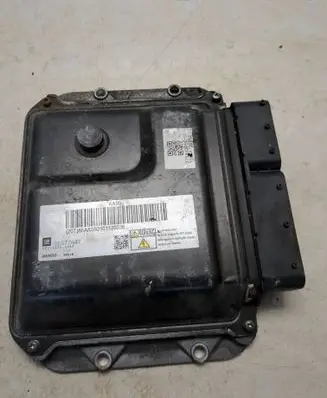Opel Astra H Engine control unit/module 55577647 86AAS92101120038