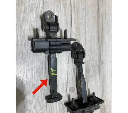 DS Automobiles 3 Crossback Rear door check strap stopper