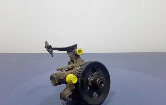 Hyundai Tucson JM Power steering pump 571002E000