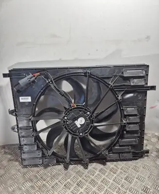 Volvo XC60 Radiator cooling fan shroud 31493262