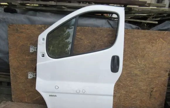 Opel Vivaro Front door