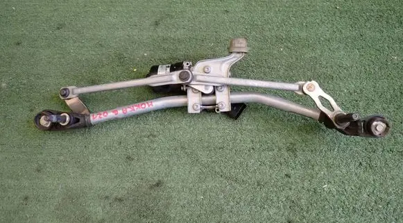 Opel Mokka B Front wiper linkage and motor 9824784980