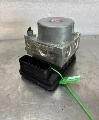Mini One - Cooper F56 F55 Master brake cylinder 68937076893708