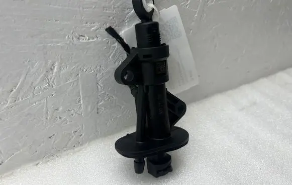 Audi Q2 - Clutch master cylinder 5Q0721388J 5Q0927810