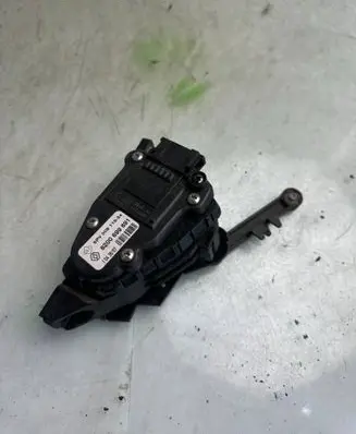 Renault Clio II Accelerator throttle pedal 6PV00811924 8200699691