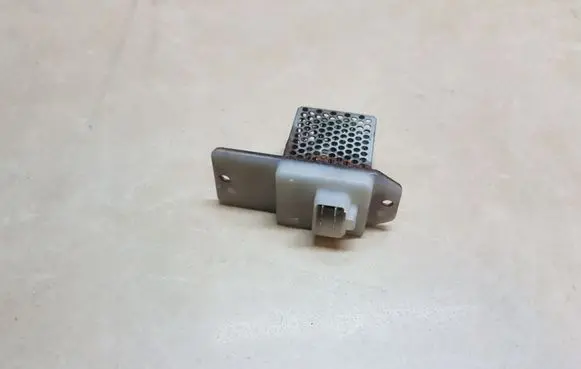 Mitsubishi Pajero Sport I Heater blower motor/fan resistor 2B96036
