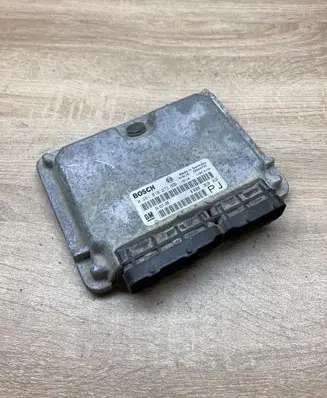 Opel Omega B2 Engine control unit/module ECU 24417198 0281010273