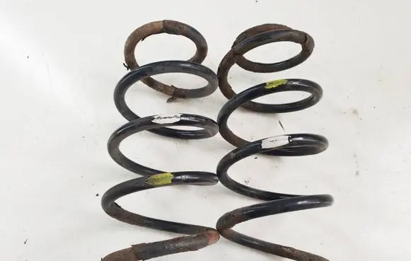 Toyota Auris 150 Rear coil spring