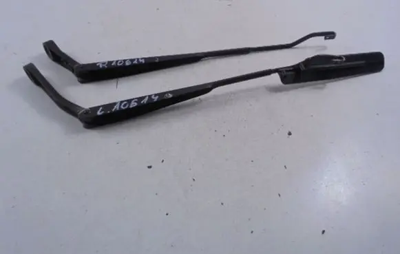 Nissan Sunny Front wiper blade arm
