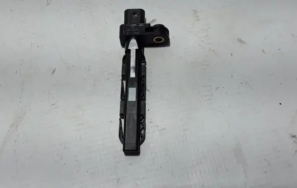 BMW 5 F10 F11 Crankshaft position sensor 7806782