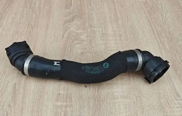 BMW X6 G06 Engine coolant pipe/hose 8596052