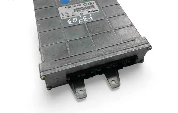 Audi A4 S4 B5 8D Engine control unit/module ECU 0261203552 8D0907557A