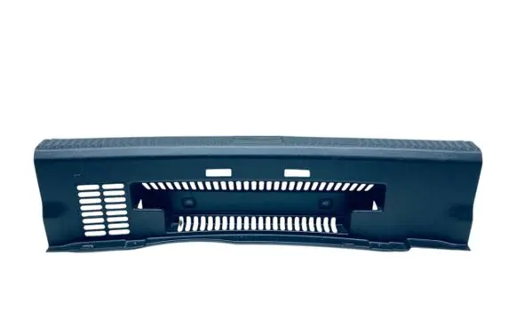 Trunk/boot sill cover protection
