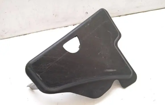 Peugeot 308 Rear/tail light trim molding 9680381880