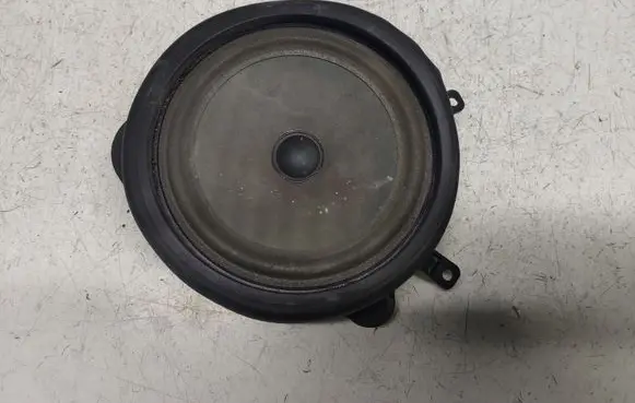 Audi A3 S3 8P Front door speaker 8P0035411