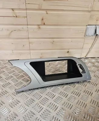 Audi A4 S4 B8 8K Radio/GPS head unit trim 8K1857186D 2286 0330