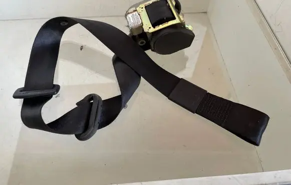 Audi A3 S3 8L Front seatbelt 8L3857705A 560559500B 13122000