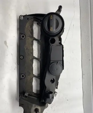 Volkswagen Tiguan Rocker cam cover 03L103469