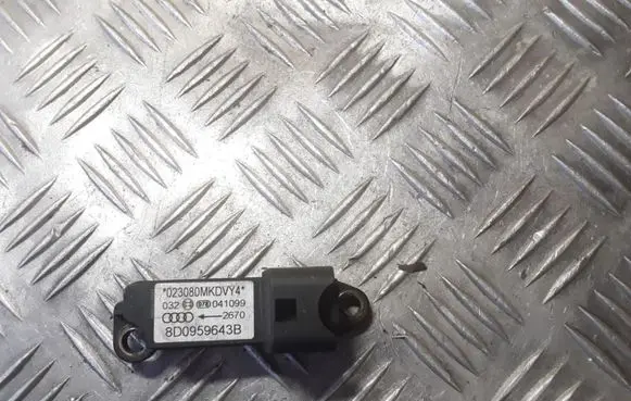 Audi A4 S4 B5 8D Airbag deployment crash/impact sensor 8D0959643B