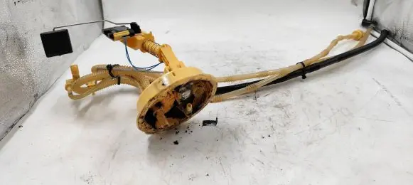 BMW 1 E82 E88 Fuel level sensor 7190944 A2C53216247