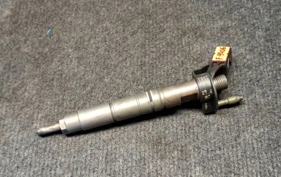 Mercedes-Benz ML W164 Fuel injector A6420701187 0445115 0445116026