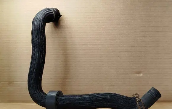 Renault Trafic III (X82) Engine coolant pipe/hose 93866075 217416968R