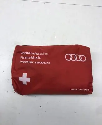 Audi A3 S3 8V First aid kit 