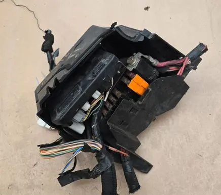 Renault Scenic II - Grand scenic II Fuse module 8200481866 7190326625 519158075