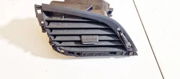 Peugeot 207 Dash center air vent grill 9650088577 a1010046