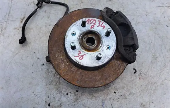 Front wheel hub spindle knuckle