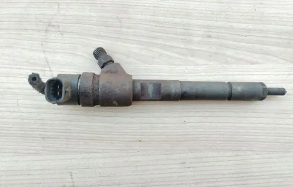 Opel Agila B Fuel injector 0445110316