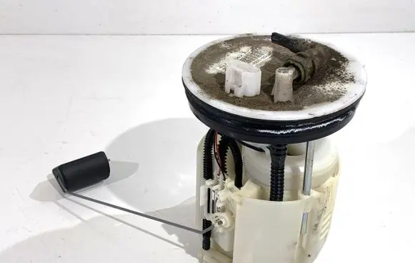 Mazda 3 II In-tank fuel pump PE201335X