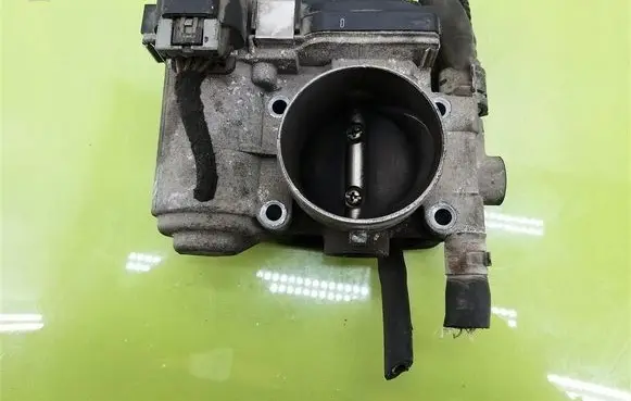 Opel Astra H Throttle body valve 055559227