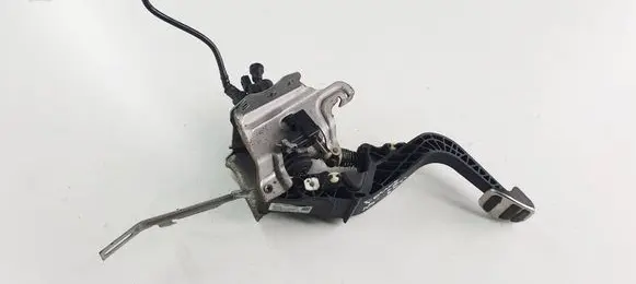 Ford Focus Clutch pedal JX617B633NC77 JX617B633NC