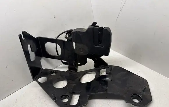 BMW 3 E46 Convertible roof lock/latch 8248314