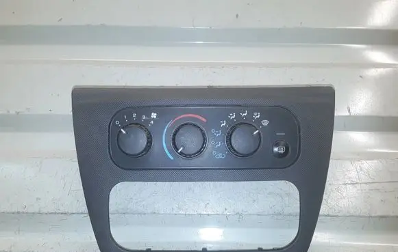 Dodge Stratus Climate control unit 04596277AB