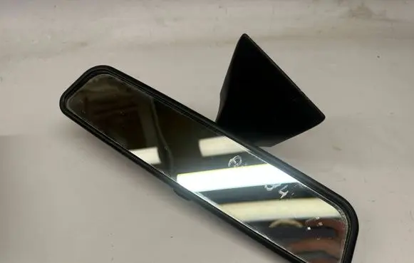 Mercedes-Benz C W202 Rear view mirror (interior) 2028100017