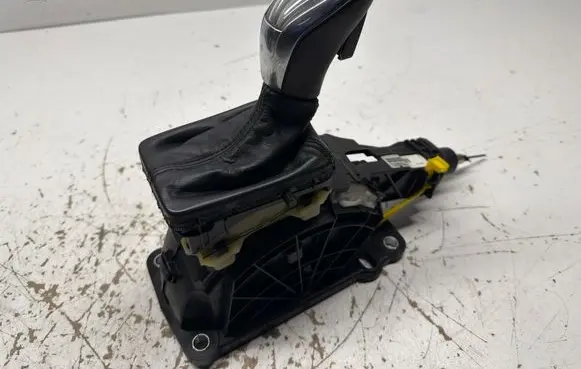 Volvo S80 Gear shifter/selector 31325216