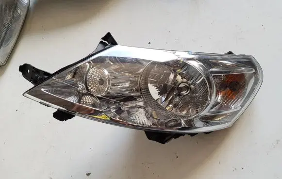 Citroen Jumpy Headlight/headlamp 89902605