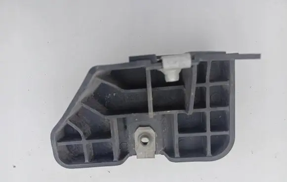 Ford Mustang V Front bumper mounting bracket DR33-8C392