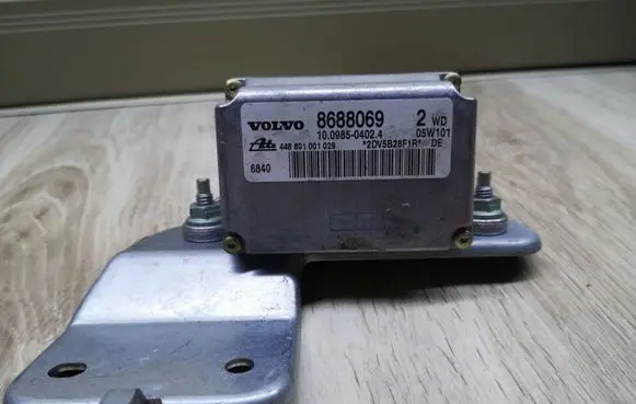 Volvo S60 ESP acceleration yaw rate sensor 8688069