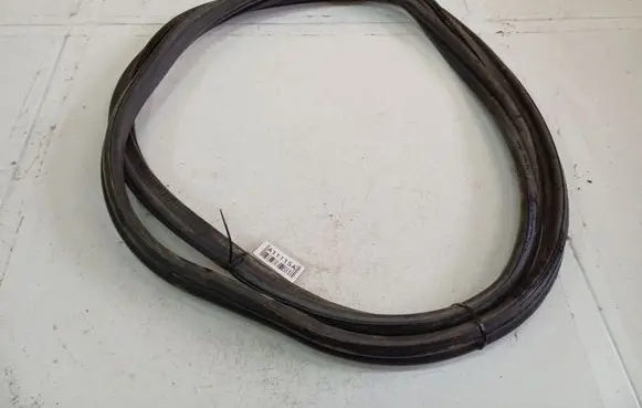Mini One - Cooper R50 - 53 Rubber seal rear door 