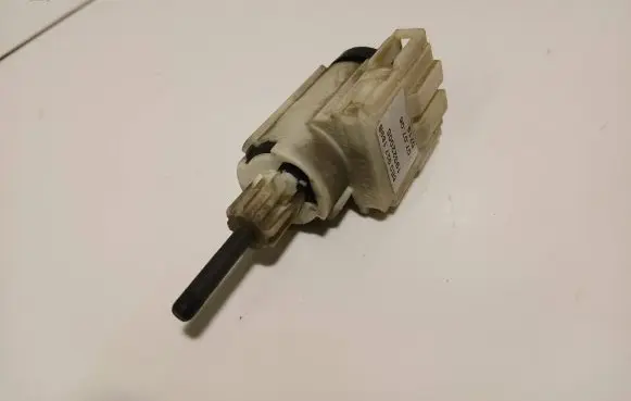 Audi A4 S4 B7 8E 8H Clutch pedal sensor 8E0927189B 19322005