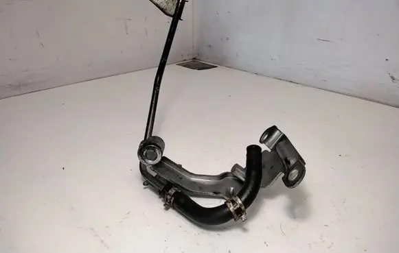 Coolant pipe/hose