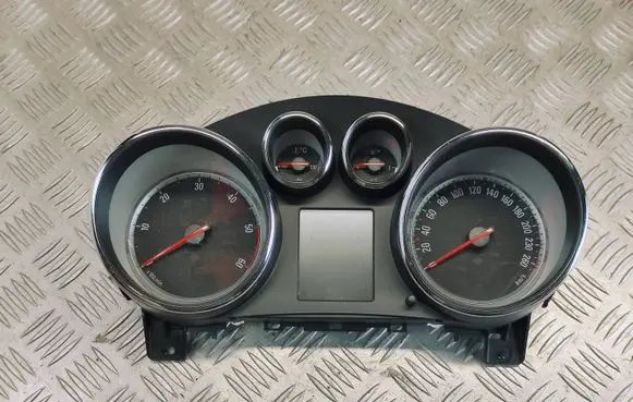 Opel Zafira C Speedometer (instrument cluster) 13414039 5040393122890247 600775881