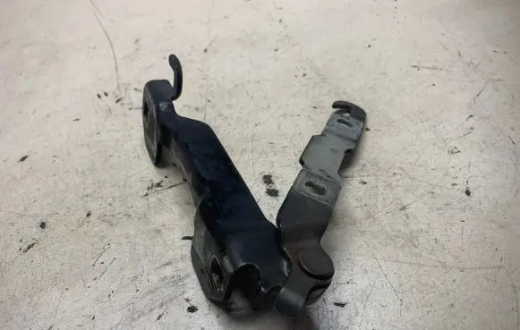 Alfa Romeo 159 Engine bonnet/hood hinges B430
